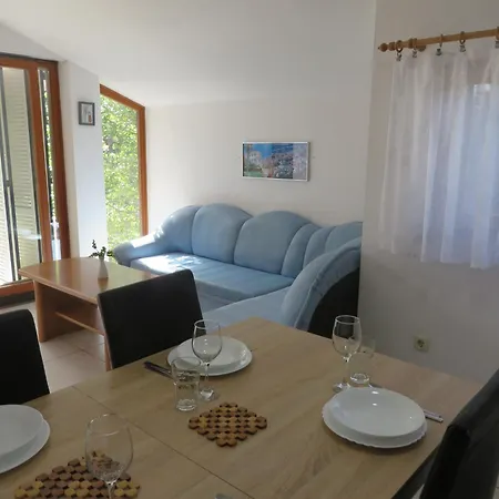 Apartman & Pine Biograd na Moru