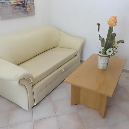 Apartman & Pine